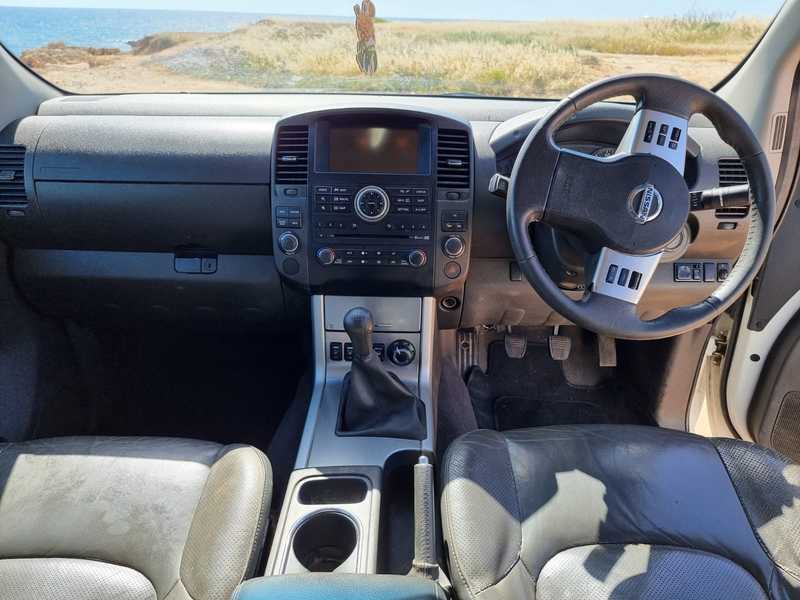 2013 Nissan Navara 2,5L 2013 Cyprus