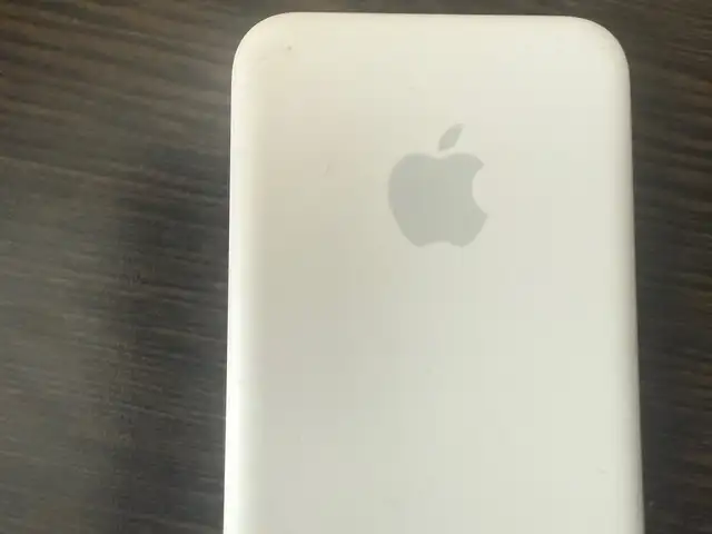 Apple magsafe battery pack, Limassol — Germasogeia