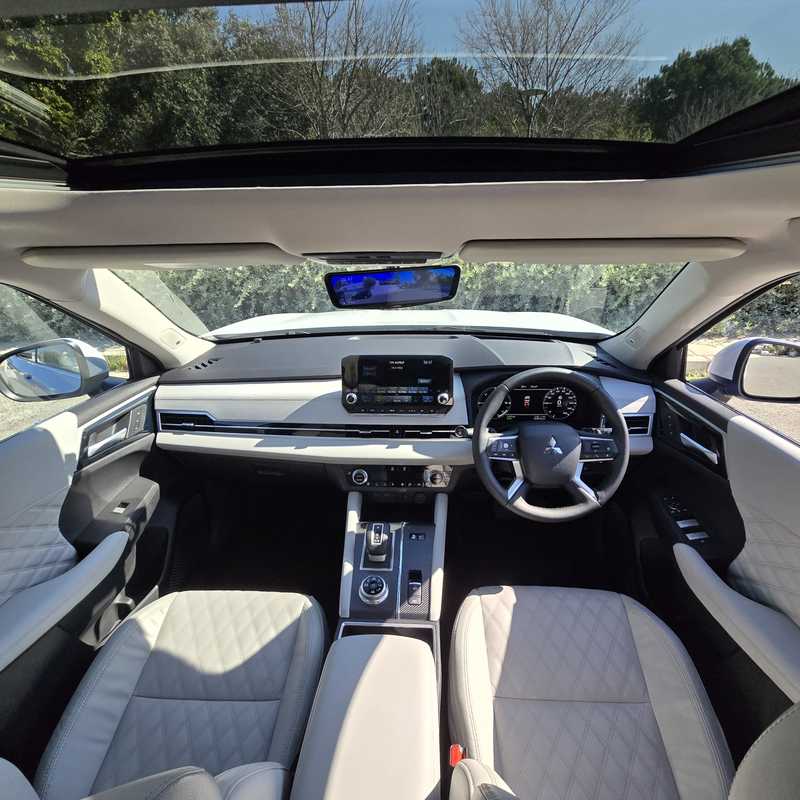2022 Mitsubishi Outlander 2,4L 2022 Cyprus