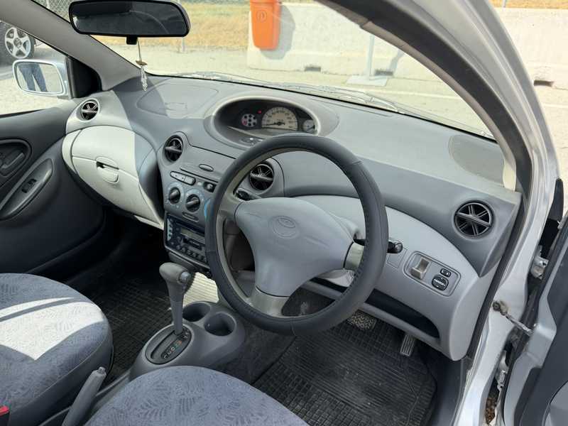 2000 Toyota Vitz 1,0L 2000 Cyprus