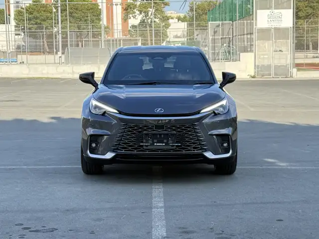 Lexus LBX