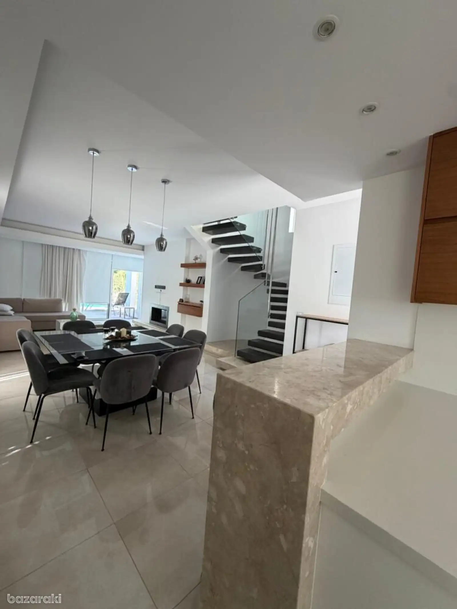 House, 3 bedrooms — 14