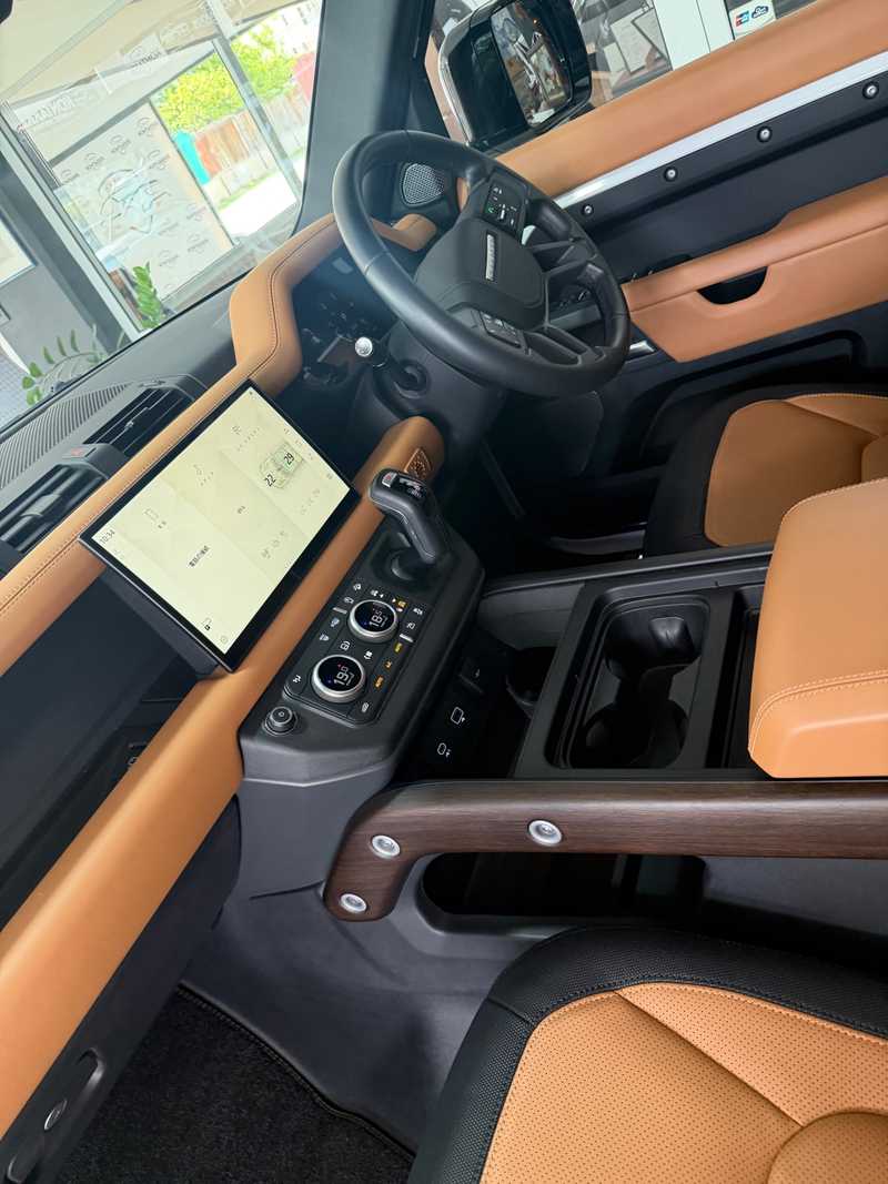 2025 Land Rover Defender 3,0L 2025 Cyprus