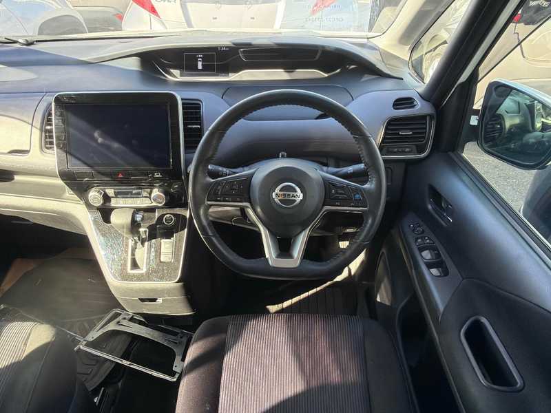 2021 Nissan Serena 2,0L 2021 Cyprus