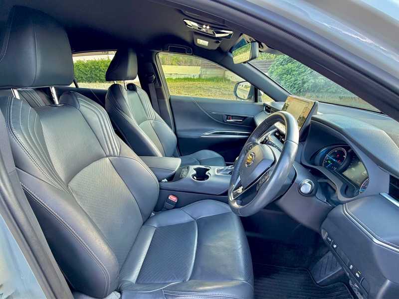 2021 Toyota Harrier 2,5L 2021 Cyprus