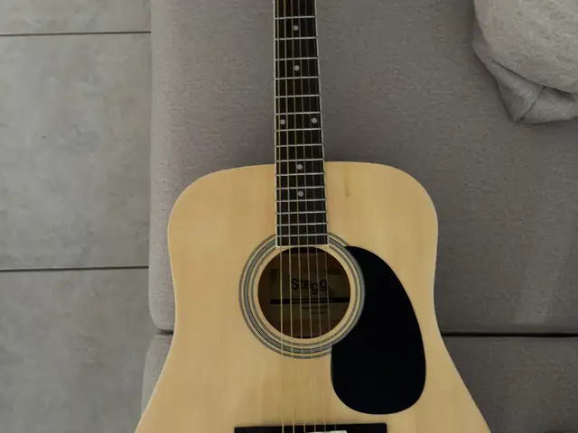 Acoustic guitar stagg, Nicosia — Palouriotissa