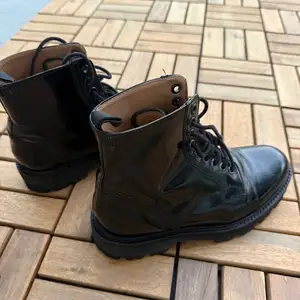Ted baker black leather combat boots, Επαρχία Λάρνακας — Λιβάδια Λάρνακας