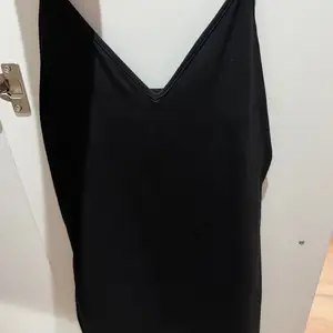 Black dress, Nicosia — Palouriotissa