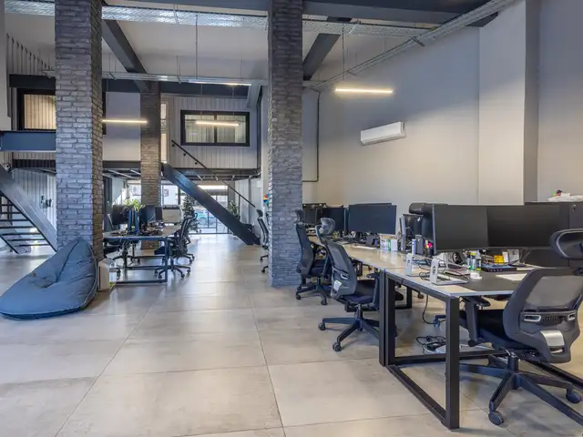 Office building in agia triada, limassol, Επαρχία Λεμεσού — Λεμεσός - Αγία Τριάδα