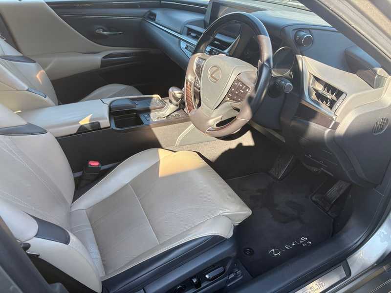 2019 Lexus ES300h 2,5L 2019 Cyprus