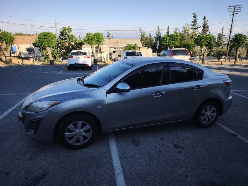 Mazda Axela 1,5L 2011