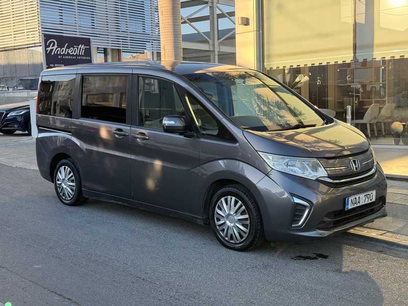 2015 Honda Stepwagon 1,5L 2015 Cyprus