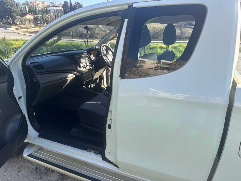 2017 Mitsubishi L200 2,5L 2017 Cyprus