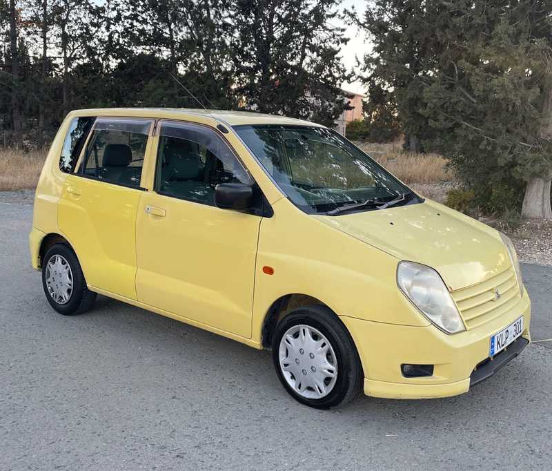 2002 Mitsubishi Dingo 1,3L 2002 Cyprus