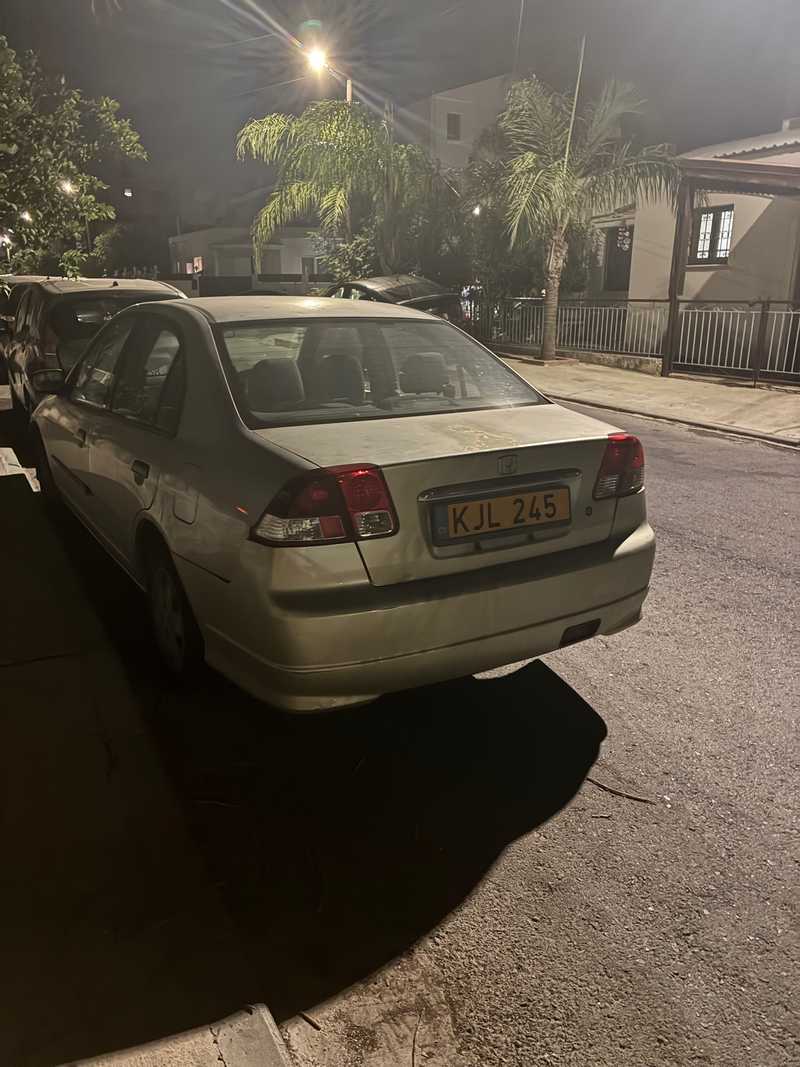 2004 Honda Civic 8,0L 2004 Cyprus