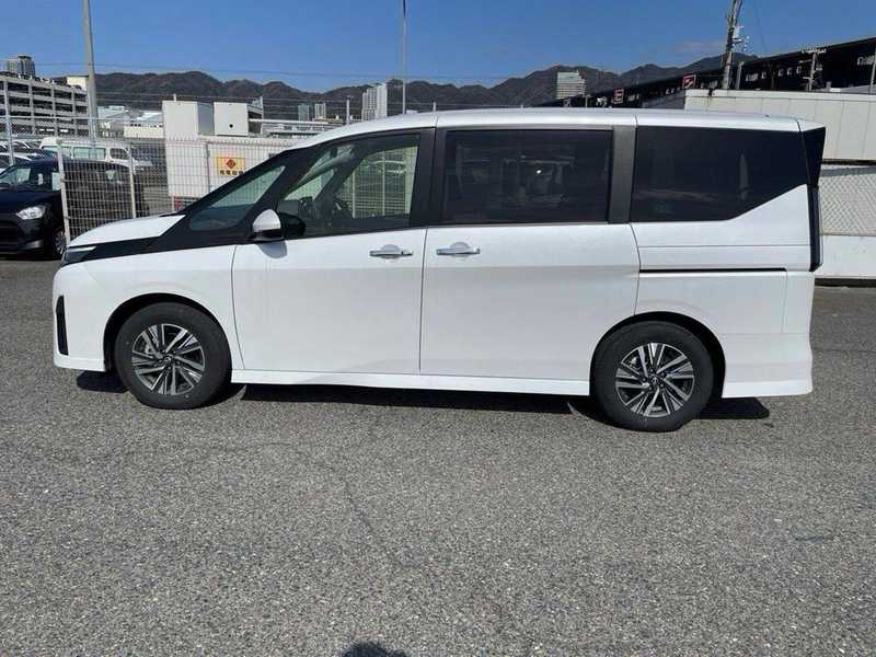 2025 Nissan Serena 2,0L 2025 Cyprus
