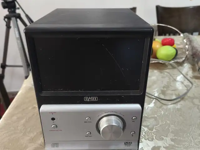 Sweex vintage mini hi-fi system dvd/cd/fm radi with built-in lcd screen, Limassol — Limassol - Apostolos Andreas
