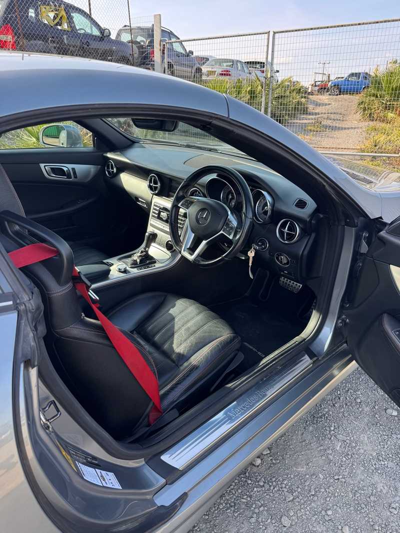 2012 Mercedes-Benz SLK-Class 2,5L 2012 Cyprus