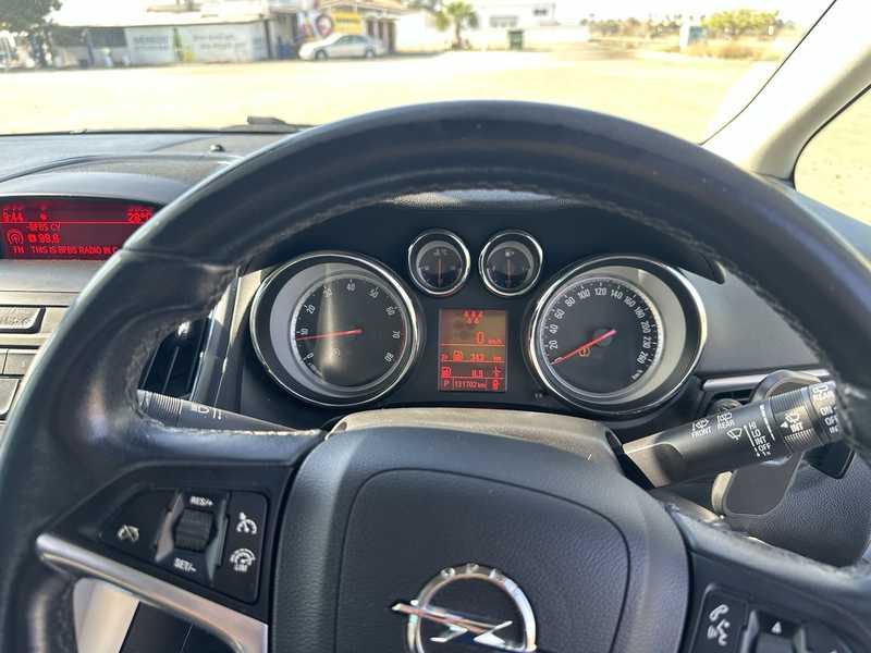 2014 Opel, Vauxhall Zafira 1,4L 2014 Cyprus