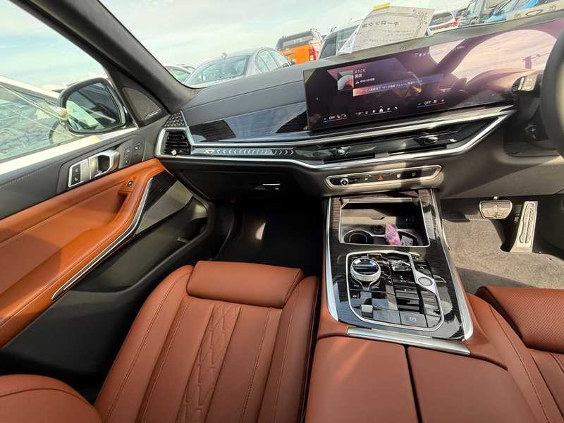 2025 BMW X7 3,0L 2025 Cyprus