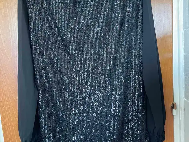 Beautiful dress brand new with tag size m, Επαρχία Λευκωσίας — Λευκωσία - Καϊμακλί
