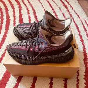 Adidas yeezy boost 350 v2, Επαρχία Λευκωσίας — Λακατάμεια - Αρχαγγέλος-Ανθούπολη