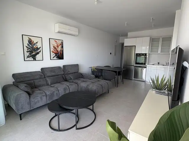 2-bedroom apartment to rent, Larnaca — Larnaka - Finikoudes