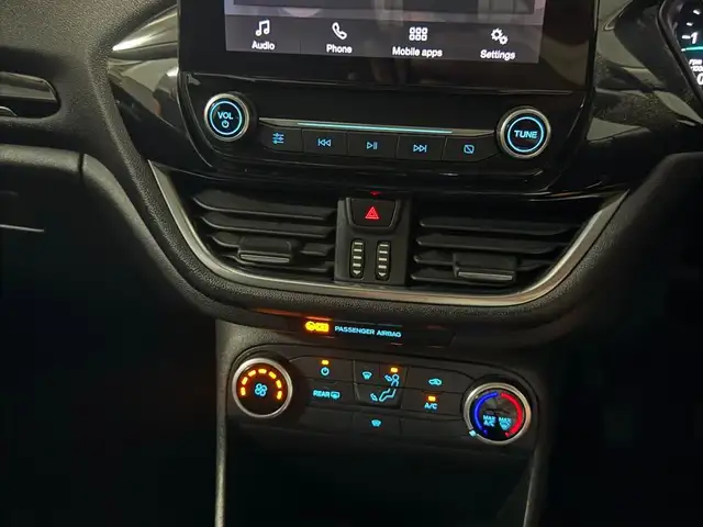 Ford Fiesta Van 1,5L 2018, Paphos — Geroskipou - 10