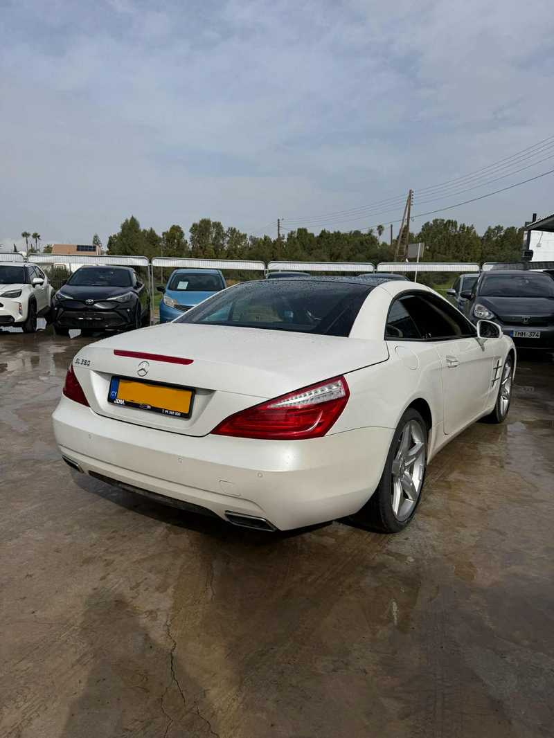 2012 Mercedes-Benz SL-Class 3,5L 2012 Cyprus