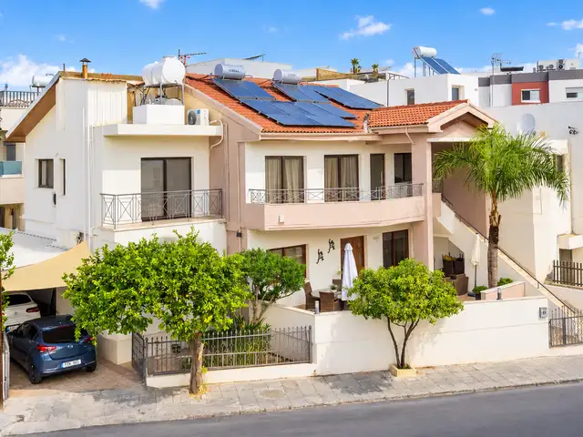 3-bedroom apartment to rent, Επαρχία Λεμεσού — Λεμεσός - Μέσα Γειτονιά