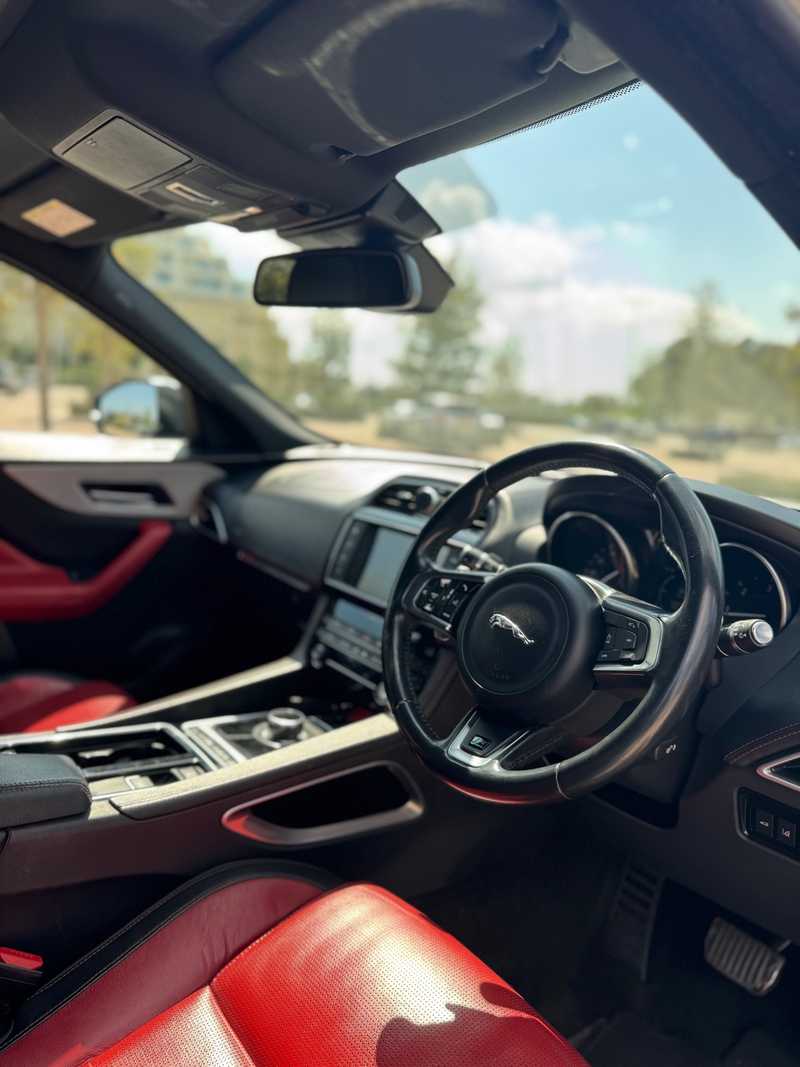 2017 Jaguar F-Pace 2,0L 2017 Cyprus