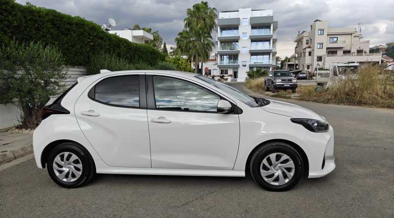2022 Toyota Yaris 1,5L 2022 Cyprus