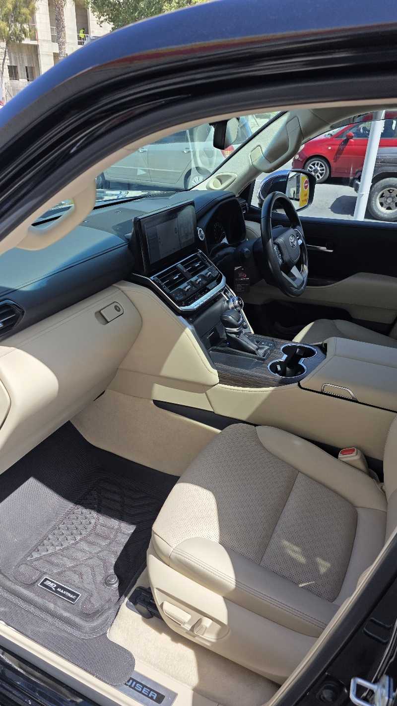 2022 Toyota Land Cruiser 300 3,3L 2022 Cyprus