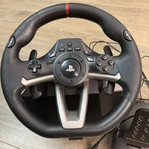 Hori racing wheel apex ps4-052e - like new, full set with pedals, Limassol — Germasogeia Tourist Area