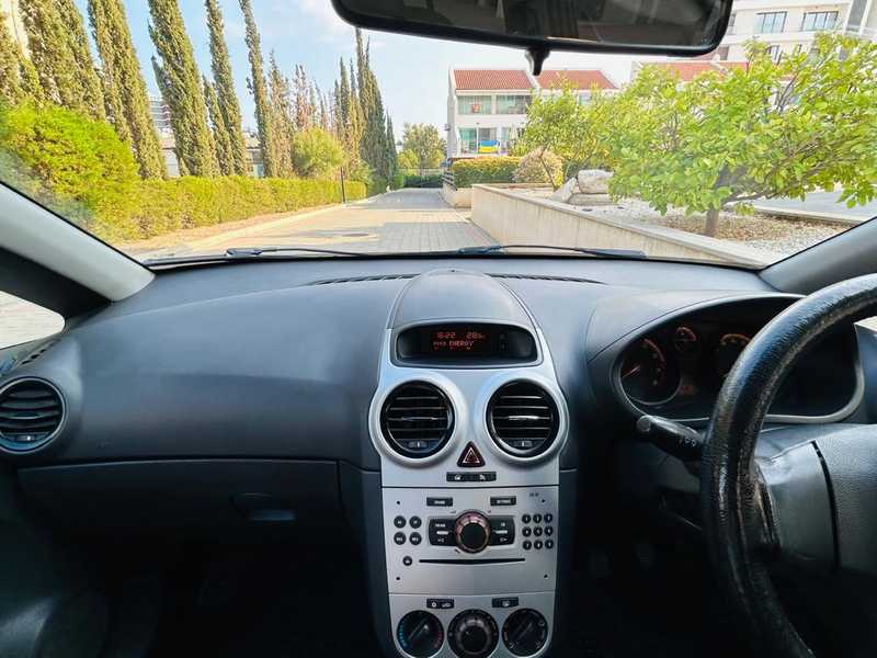 2011 Opel, Vauxhall Astra 1,4L 2011 Cyprus