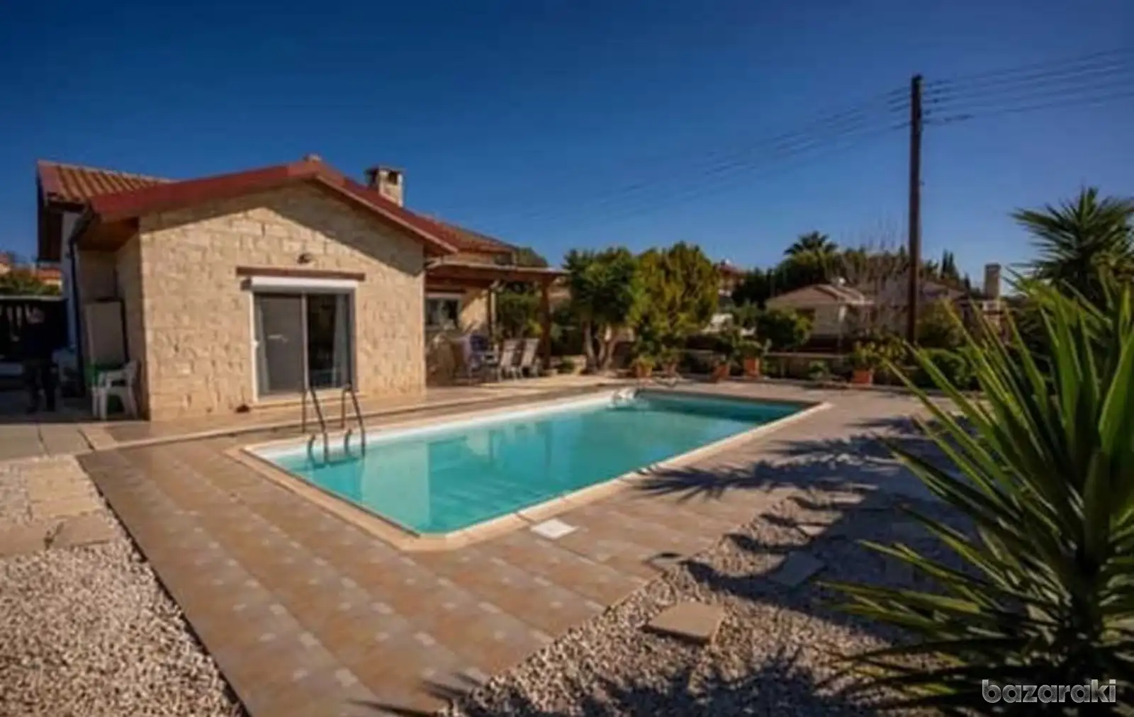 House, 2 bedrooms — 2