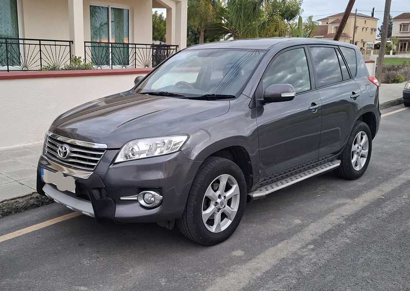 Toyota RAV4 2,2L 2010
