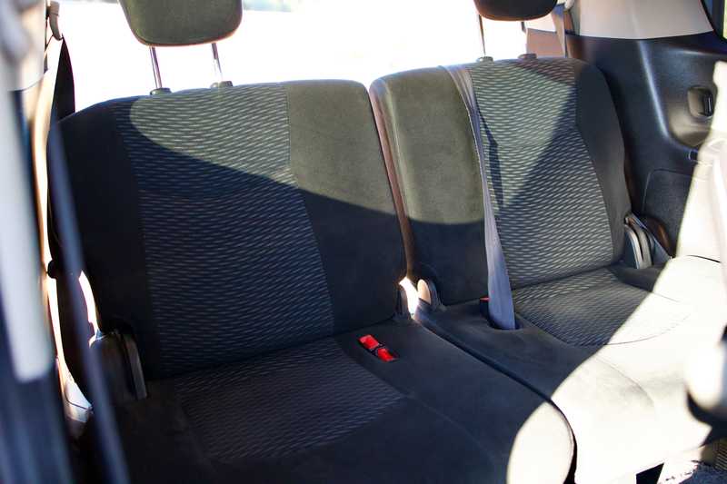 2012 Nissan Serena 2,0L 2012 Cyprus