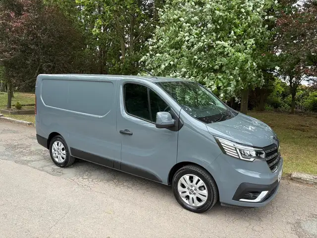 Renault Traffic 2,0L 2023, Limassol — Limassol - Agios Nektarios - 7
