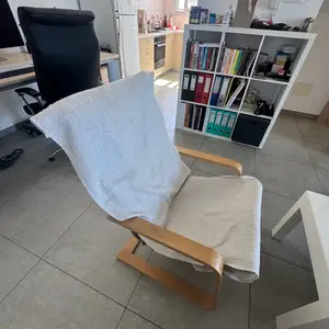 Πολυθρόνα ikea αναπαυτική σε άριστη κατάσταση μόνο 65 ευρώ. δώρο το ριχτάρι, Limassol — Limassol - Agios Ioannis