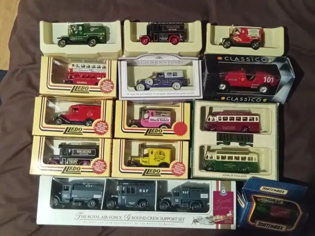 Vintage boxed collectable toy cars mixed lot, Famagusta — Vrysoulles