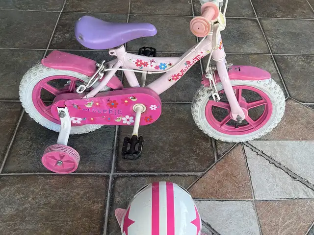 Kids bicycle 12 with helmet, Limassol — Agios Athanasios