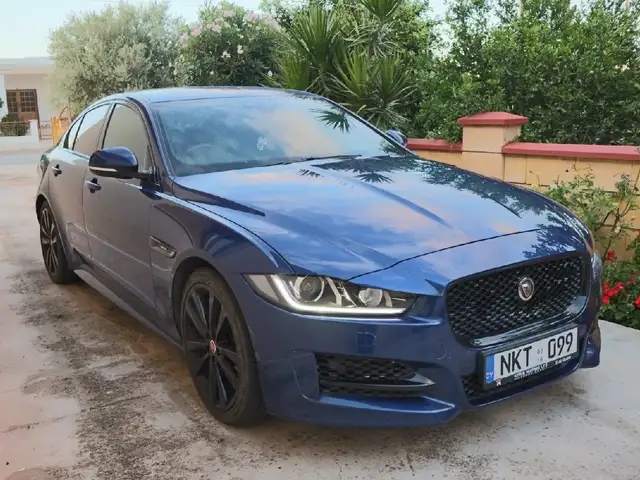 Jaguar XE