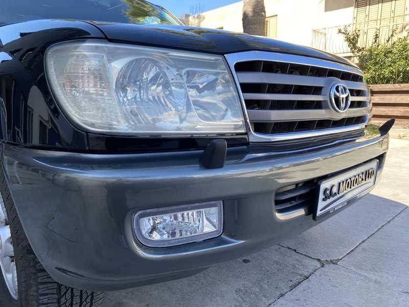 2000 Toyota Land Cruiser 300 4,2L 2000 Cyprus