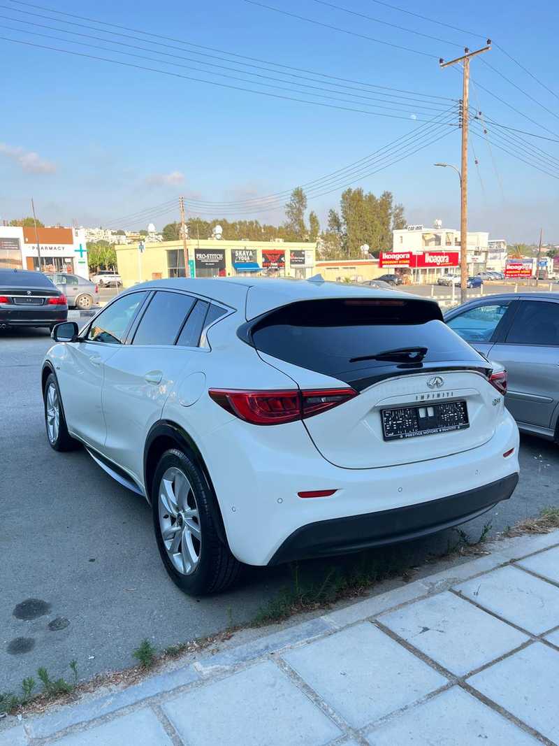 Infiniti Q30 2,2L 2016