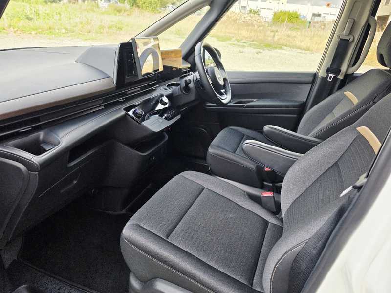 2023 Nissan Serena 2,0L 2023 Cyprus