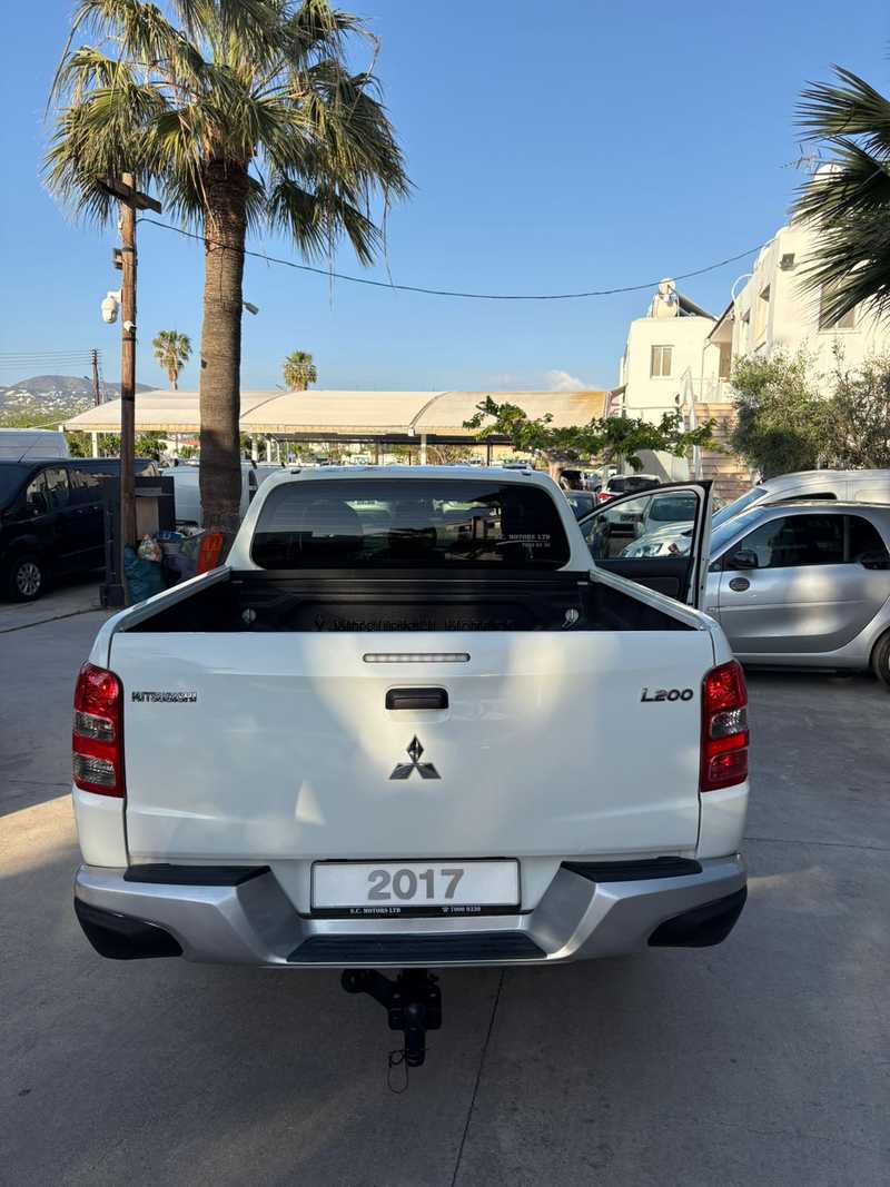 2017 Mitsubishi L200 2,4L 2017 Cyprus