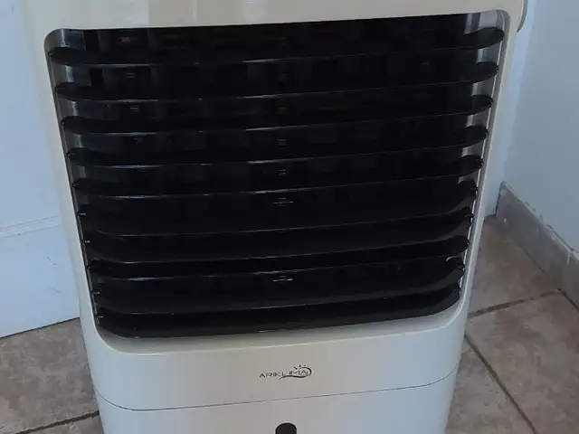 Ariklima dual potable cooler and heater, Επαρχία Λευκωσίας — Αγλαντζιά