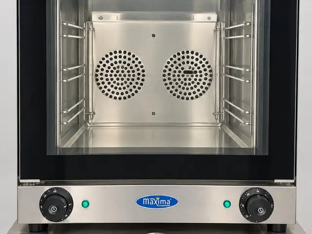 Maxima Professional Oven with Baking Trays, Limassol — Ypsonas