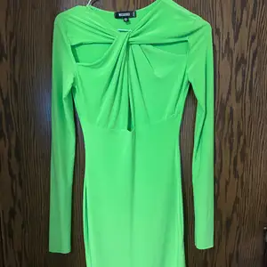 Green dress, Επαρχία Λευκωσίας — Λευκωσία - Καϊμακλί